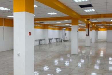 Предлагаем к аренде торговое помещение общей площадью 680 м² на 1ом этаже. Напрямую от собственника._5