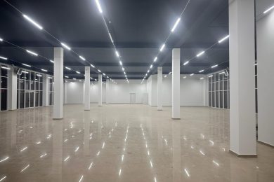 Предлагаем к аренде помещение свободного назначения по ул. Дмитрия Есаулко, д. 11, общей площадью 1800 м², напрямую от собственника._10