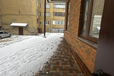 Предлагаем к аренде помещение свободного назначения на первом этаже, общей площадью 291 м², по ул. 50 лет ВЛКСМ, 15А, напрямую от Собственника._6