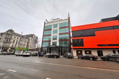 Предлагаем к продаже помещение с перспективным Арендатором, площадью 2013 м², в самом центре г,Краснодара по ул. Красных Партизан, с окупаемостью в 10 ЛЕТ. Напрямую от Собственника._0