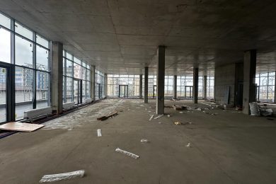 Предлагаем к аренде Торговый Центр общей площадью 3500 м² всего 3эт, по ул. Шевцова на Земельном участке 55сот. Напрямую от Собственника._16