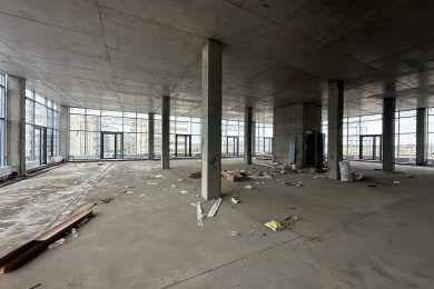 Предлагаем к аренде Торговый Центр общей площадью 3500 м² всего 3эт, по ул. Шевцова на Земельном участке 55сот. Напрямую от Собственника._10