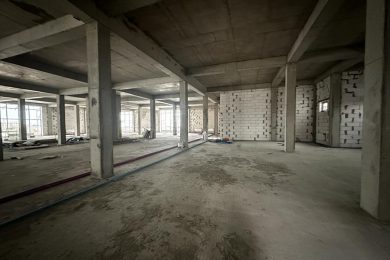 Предлагаем к аренде Торговый Центр общей площадью 3500 м² всего 3эт, по ул. Шевцова на Земельном участке 55сот. Напрямую от Собственника._12