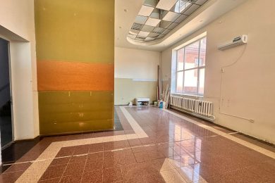 Предлагаем к аренде помещение свободного назначения на первом этаже, общей площадью 80 м², по ул. Горького 113. Напрямую от Собственника._10