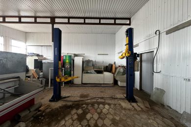 Предлагаем к аренде складское помещение на охраняемой территории общей площадью 550м² состоящий из склада 150м², 400 м². Напрямую от Собственника._3