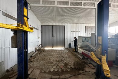 Предлагаем к аренде складское помещение на охраняемой территории общей площадью 550м² состоящий из склада 150м², 400 м². Напрямую от Собственника._4