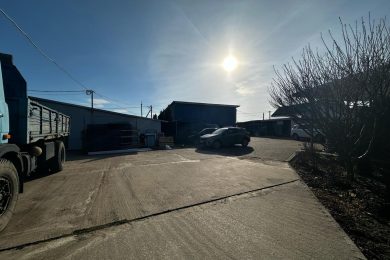 Предлагаем к аренде складское помещение на охраняемой территории общей площадью 550м² состоящий из склада 150м², 400 м². Напрямую от Собственника._9