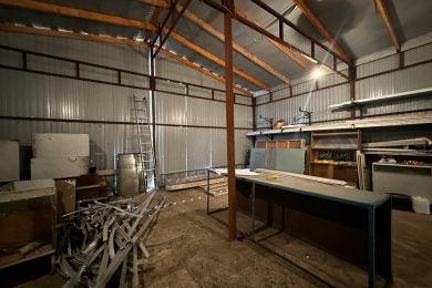 Предлагаем к аренде складское помещение на охраняемой территории общей площадью 550м² состоящий из склада 150м², 400 м². Напрямую от Собственника._14