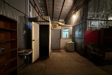 Предлагаем к аренде складское помещение на охраняемой территории общей площадью 550м² состоящий из склада 150м², 400 м². Напрямую от Собственника._15