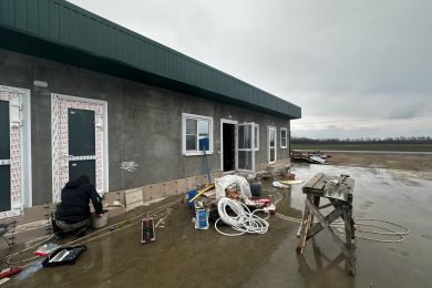 Предлагаем к аренде складское помещение на охраняемой территории общей площадью 1500 м². Напрямую от Собственника._11