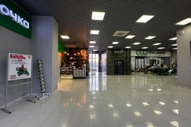 Предлагаем к аренде помещение свободного назначения в Бизнес центре на 2ом этаже, общей площадью 650 м², по ул. Бородинской. Напрямую от Собственника._4