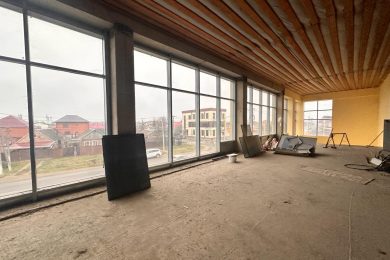 Предлагаем к аренде торговое помещение общей площадью 430 м² на 2ом этаже, по ул. Дорожная г. Энем. Напрямую от Собственника._5