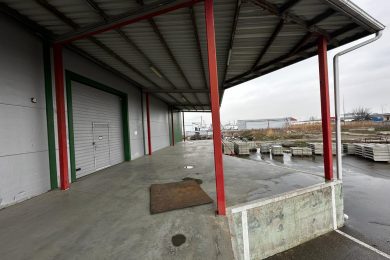 Предлагаем к аренде складское помещение на охраняемой территории общей площадью 1200 м² поделенное по полам 600 м². Напрямую от Собственника._14