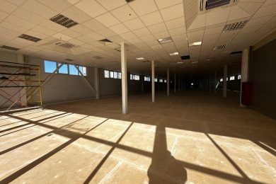 Предлагаем к аренде помещение свободного назначения на 2-ом этаже, общей площадью 1000 м², по ул. Сиверса 12 Е. Напрямую от Собственника._12