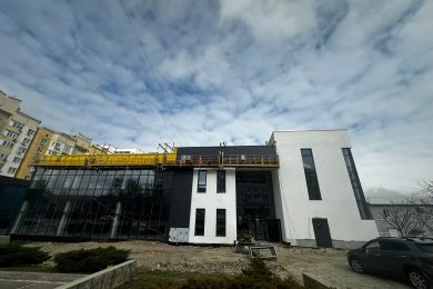 Предлагаем к аренде помещение свободного назначения на первом этаже, по ул. Тобольская д. 9, площадью 470 м², напрямую от собственника._0