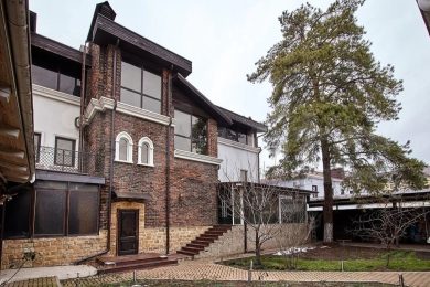 Предлагаем к аренде помещение свободного назначения , общей площадью 935 м², в городе Краснодаре по ул. Красная 184/2 . Напрямую от Собственника._2