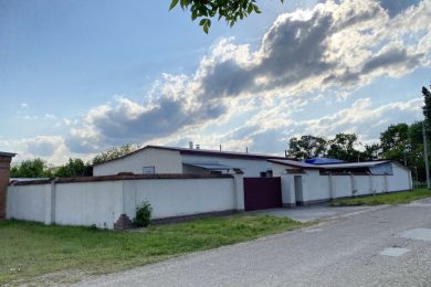 Предлагаем к продаже пpoизвoдcтвeннo- складскoe помeщeние, общей площадью 1100 м², на 20 сот. Напрямую от Собственника._0