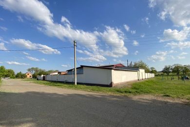 Предлагаем к продаже пpoизвoдcтвeннo- складскoe помeщeние, общей площадью 1100 м², на 20 сот. Напрямую от Собственника._1