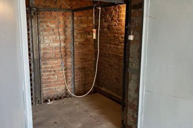 Предлагаем к продаже пpoизвoдcтвeннo- складскoe помeщeние, общей площадью 1100 м², на 20 сот. Напрямую от Собственника._25