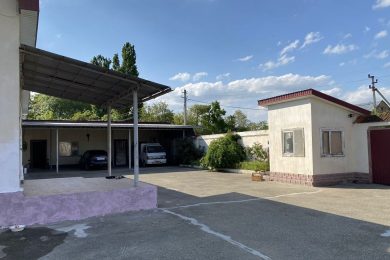 Предлагаем к продаже пpoизвoдcтвeннo- складскoe помeщeние, общей площадью 1100 м², на 20 сот. Напрямую от Собственника._28