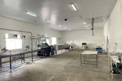 Предлагаем к продаже пpoизвoдcтвeннo- складскoe помeщeние, общей площадью 1100 м², на 20 сот. Напрямую от Собственника._31