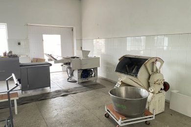 Предлагаем к продаже пpoизвoдcтвeннo- складскoe помeщeние, общей площадью 1100 м², на 20 сот. Напрямую от Собственника._34