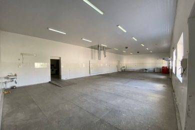 Предлагаем к продаже пpoизвoдcтвeннo- складскoe помeщeние, общей площадью 1100 м², на 20 сот. Напрямую от Собственника._7