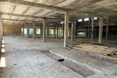 Предлагаем к аренде  трехэтажное здание площадью 3600 м². Напрямую от собственника, без комиссии, по адресу г. Армавир ул. Новороссийская 147/2 копия_5