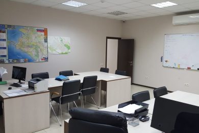 Предлагаем к аренде транспортно-логистический центр, складское помещение общей площадью 6000 м² расположенный по адресу г. Армавир  ул.Мичурина 10б. Напрямую от собственника._15