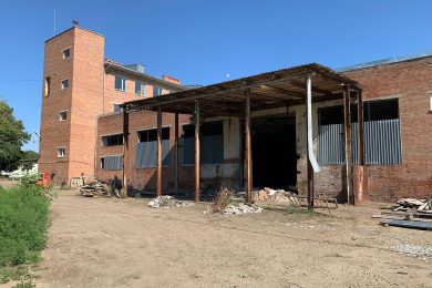 Предлагаем к аренде  производственно-складское помещение общей площадью 800 м² напрямую от собственника, без комиссии  по адресу г.Армавир ул. Нефтяников, 1._0