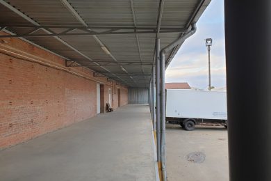 Предлагаем к аренде транспортно-логистический центр, складское помещение общей площадью 6000 м² расположенный по адресу г. Армавир  ул.Мичурина 10б. Напрямую от собственника._6