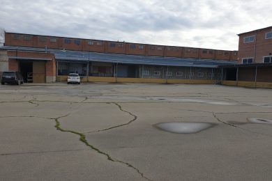 Предлагаем к аренде транспортно-логистический центр, складское помещение общей площадью 6000 м² расположенный по адресу г. Армавир  ул.Мичурина 10б. Напрямую от собственника._0