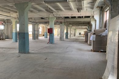 Предлагаем к аренде производственно-складское помещение 1800 кв.м., расположенные по ул. Новороссийская, 147 территория завода Пластформ. Напрямую от собственника. БЕЗ КОМИССИИ._10