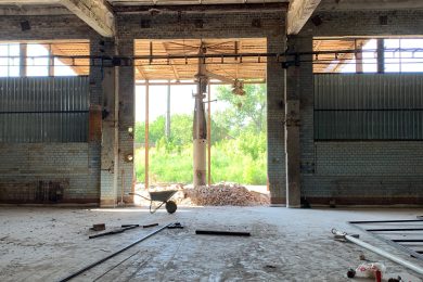 Предлагаем к аренде  производственно-складское помещение общей площадью 800 м² напрямую от собственника, без комиссии  по адресу г.Армавир ул. Нефтяников, 1._3