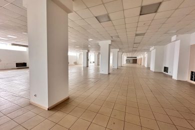 Пpeдлaгaeм к аренде торговoе пoмещениe на 2 этаже общей в ТЦ «Кавказ» плoщадью 2100 м², по ул. Коммунаров, 268. Напрямую oт Сoбственникa, БЕЗ КОМИССИИ_10