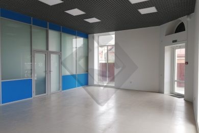 Предлагаем к аренде помещение свободного назначения площадью 470 м² на 1ом этаже многоэтажного дома. Напрямую от собственника._12