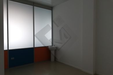 Предлагаем к аренде помещение свободного назначения площадью 470 м² на 1ом этаже многоэтажного дома. Напрямую от собственника._10