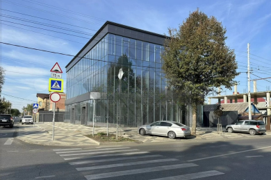 Предлагаем к аренде отдельно стоящее здание общей площадью 1100 кв.м. в г. Краснодаре по  ул. Индустриальная 73, напрямую от Собственника._0