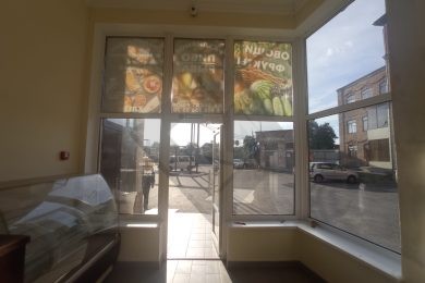 Предлагаем к аренде торговое помещение по ул. Урицкого д.1, площадью 87 м², напрямую от Собственника._3