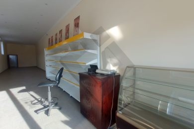 Предлагаем к аренде торговое помещение по ул. Урицкого д.1, площадью 87 м², напрямую от Собственника._6