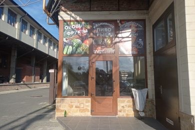 Предлагаем к аренде торговое помещение по ул. Урицкого д.1, площадью 87 м², напрямую от Собственника._0