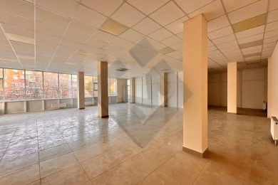 Предлагаем к аренде помещение свободного назначения общей площадью 220 м² на 2ом этаже с возможностью увеличения до 440 м² этаже, по ул. имени В.М. Комарова, 22, напрямую от Собственника._9