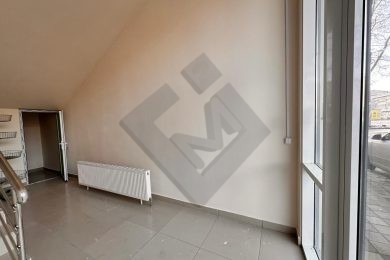 Предлагаем к аренде помещение свободного назначения общей площадью 220 м² на 2ом этаже с возможностью увеличения до 440 м² этаже, по ул. имени В.М. Комарова, 22, напрямую от Собственника._17