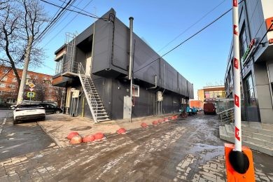 Предлагаем к аренде помещение свободного назначения общей площадью 220 м² на 2ом этаже с возможностью увеличения до 440 м² этаже, по ул. имени В.М. Комарова, 22, напрямую от Собственника._4