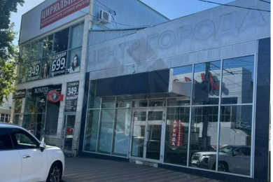 Предлагаем торговые площади к аренде в г. Майкопе по ул. Гоголя 29 К, общей площадью 730 м², напрямую от собственника._0