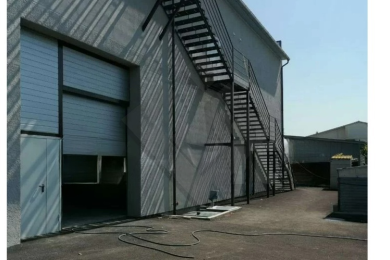 Предлагаем к аренде  торговую площадь в г. Новороссийске по ул.Ленина 126, общей площадью 730 м², напрямую от собственника._2