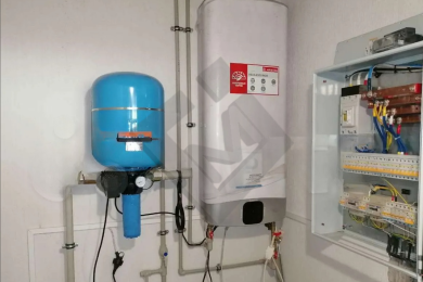 Предлагаем к аренде  торговую площадь в г. Новороссийске по ул.Ленина 126, общей площадью 730 м², напрямую от собственника._8