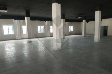 Предлагаем к аренде  торговую площадь в г. Новороссийске по ул.Ленина 126, общей площадью 730 м², напрямую от собственника._4