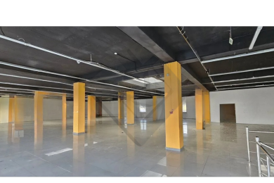 Предлагаем к аренде торговую площадь в г. Новороссийске по ул. Энгельса 89, общей площадью 715 м², напрямую от собственника._6