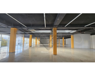 Предлагаем к аренде торговую площадь в г. Новороссийске по ул. Энгельса 89, общей площадью 715 м², напрямую от собственника._7